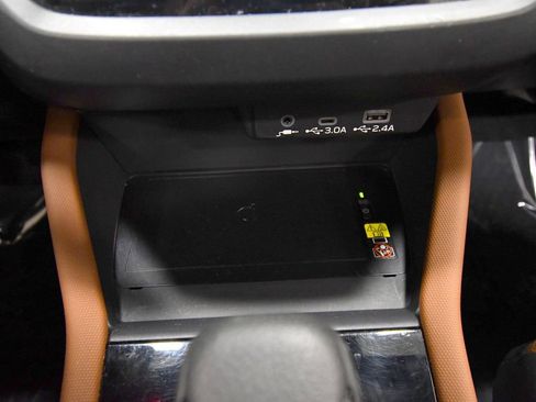 Used 2025 Subaru Forester Touring w/ Popular Package - Touring AWD/4WD image 28