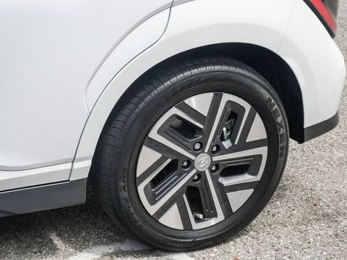 Used 2023 Hyundai Kona SE FWD image 11