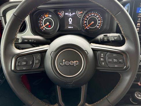 Used 2024 Jeep Wrangler Unlimited Sport AWD/4WD image 33