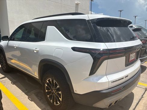 Used 2024 Chevrolet Traverse Z71 w/ Enhanced Driving Package AWD/4WD image 14