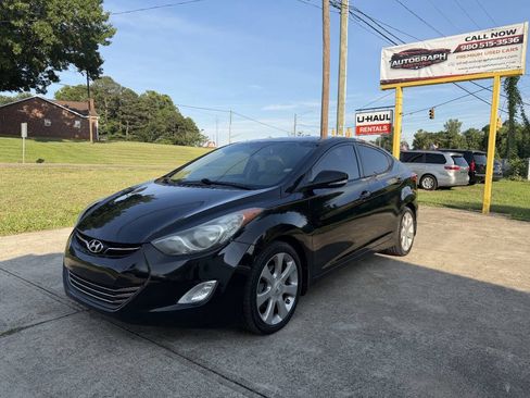 Used 2013 Hyundai Elantra Limited w/ Technology Pkg FWD image 2