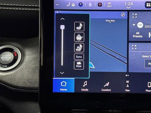 Used 2022 Jeep Grand Cherokee Overland w/ Luxury Tech Group IV image 8