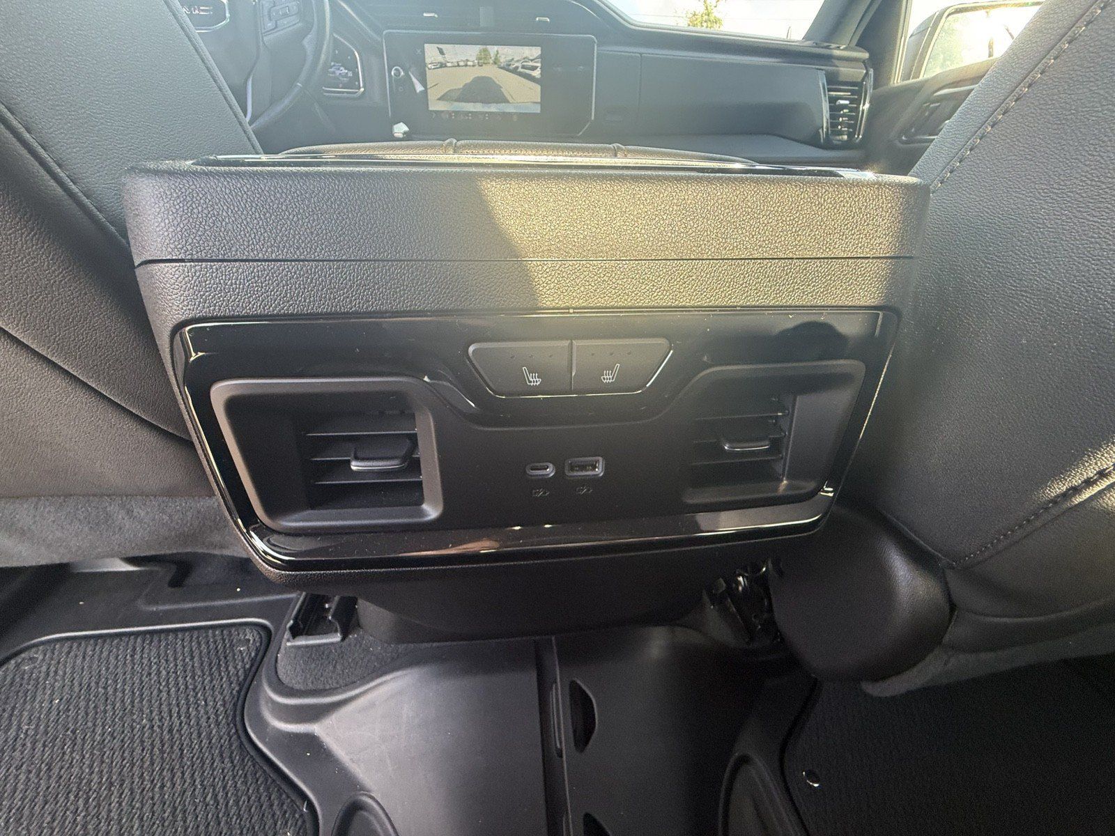 Used 2024 GMC Sierra 1500 AT4 w/ Technology Package AWD/4WD image 31