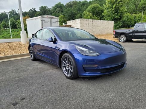 Used 2021 Tesla Model 3 Standard Range Plus RWD image 4