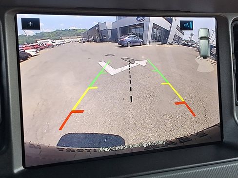 Used 2024 Ford Bronco Everglades image 18