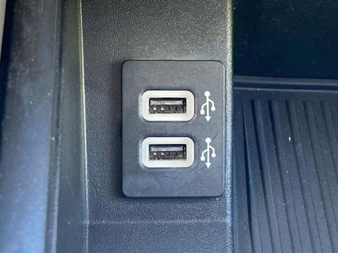 Used 2020 Ford F150 Lariat image 27