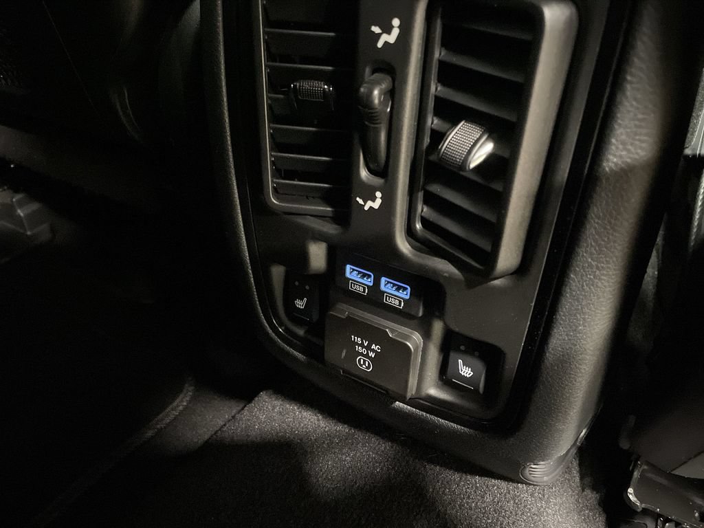 Used 2024 Dodge Durango GT RWD image 31