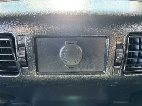 Used 2014 Toyota Tundra Limited image 10