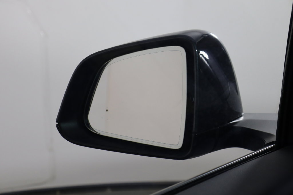 Used 2023 Tesla Model Y 2WD image 45