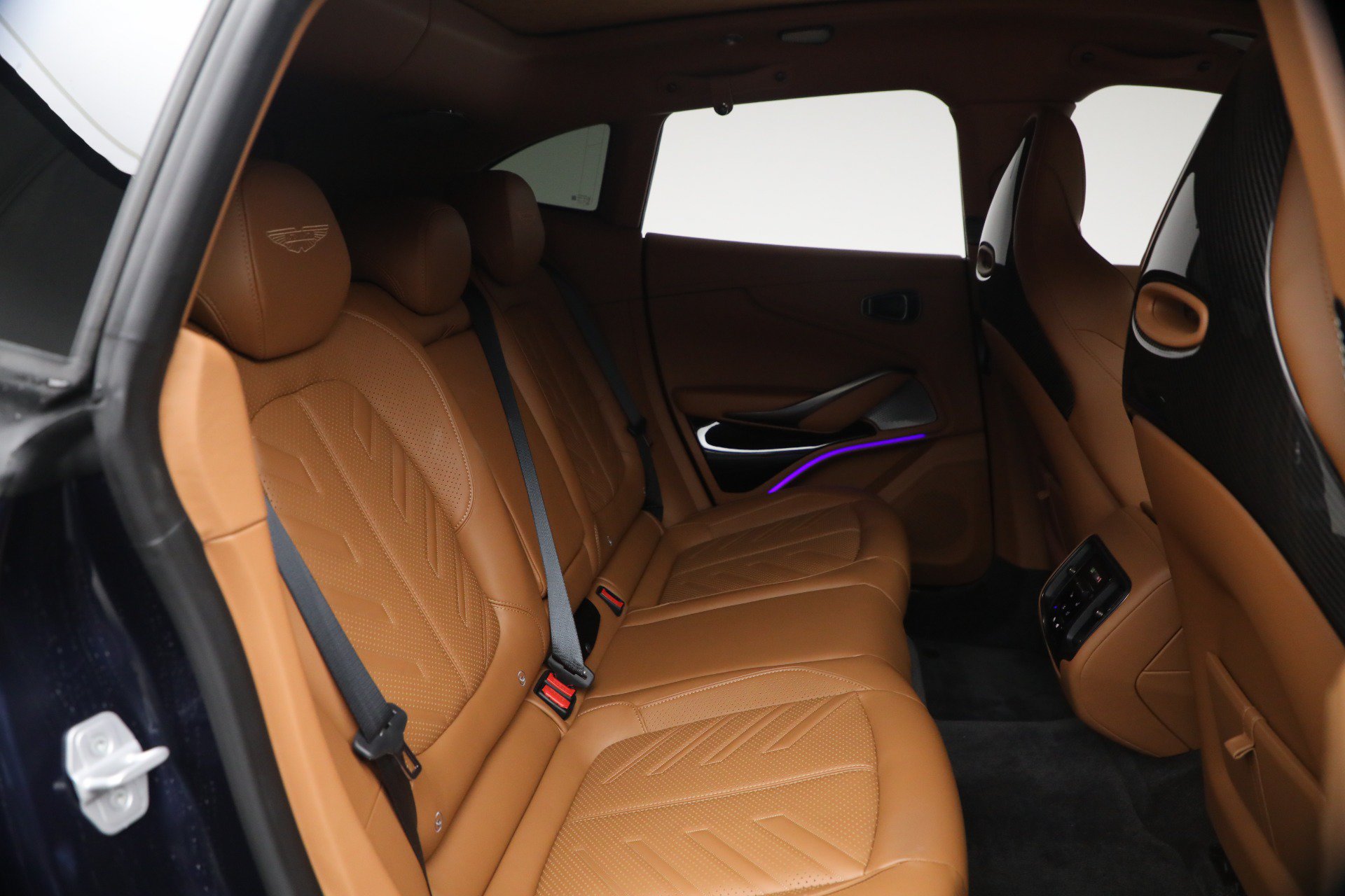 Used 2026 Aston Martin DBX S AWD/4WD image 25