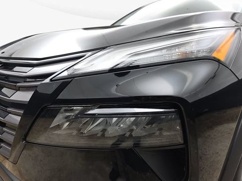 Used 2026 Nissan Rogue SV AWD/4WD image 32