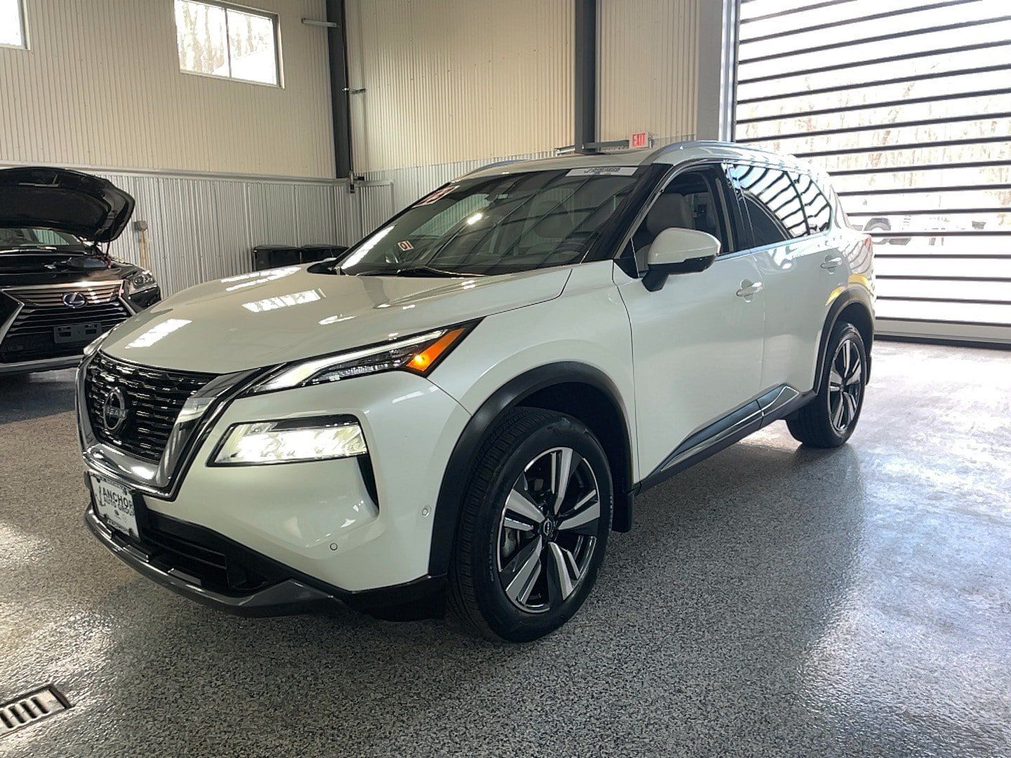 Used 2023 Nissan Rogue SL w/ SL Premium Package AWD/4WD image 3