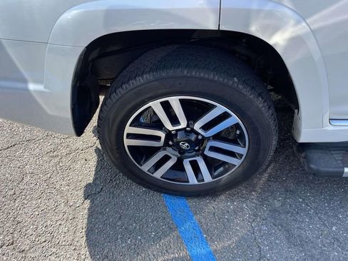 Used 2019 Toyota 4Runner Limited AWD/4WD image 9