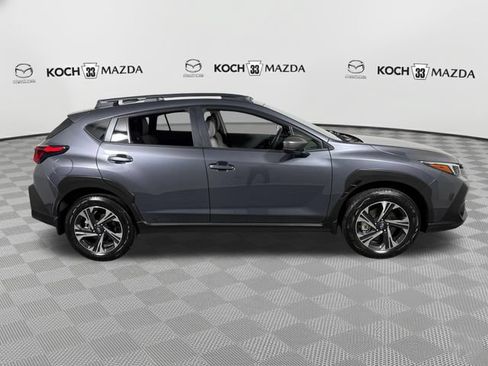 Used 2024 Subaru Crosstrek 2.0i Premium AWD/4WD image 9