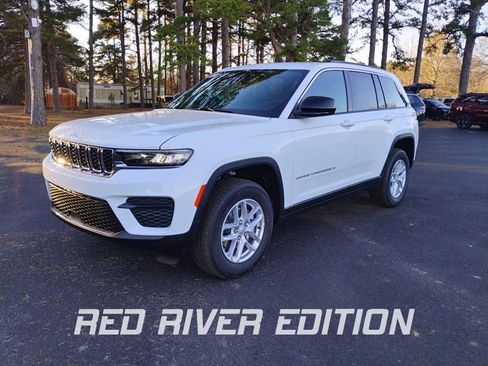 New 2025 Jeep Grand Cherokee Laredo w/ Trailer Tow Package image 1