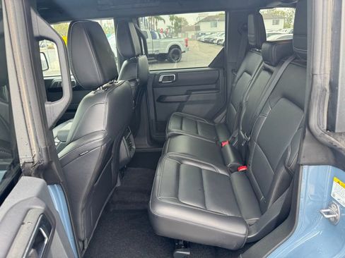 Used 2025 Ford Bronco Outer Banks image 8