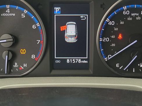 Used 2018 Toyota RAV4 LE AWD/4WD image 26