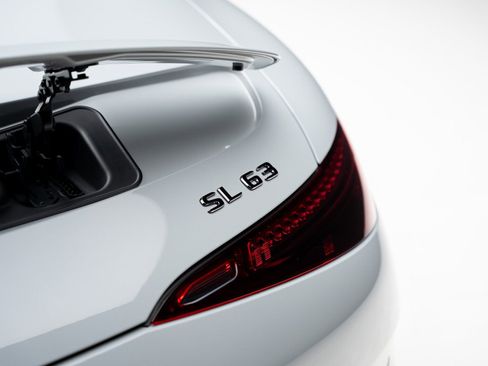 Used 2022 Mercedes-Benz SL 63 AMG 4MATIC image 35