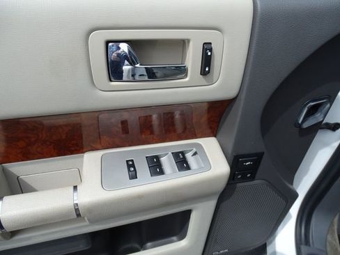 Used 2011 Ford Flex Limited w/ Rapid Spec Order Code FWD image 18