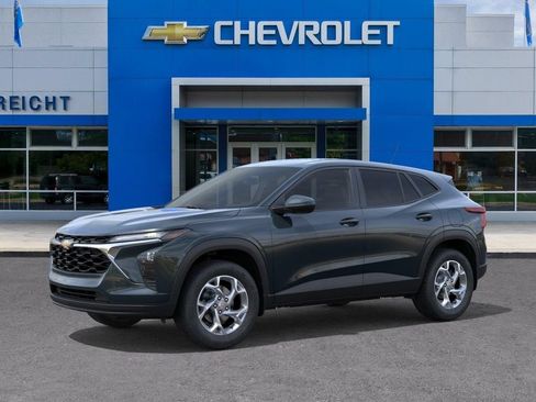 New 2026 Chevrolet Trax LS FWD image 2