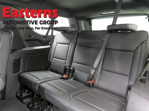Used 2025 GMC Yukon XL Denali AWD/4WD image 30