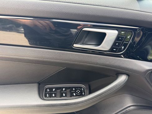 Used 2018 Porsche Panamera 4S AWD/4WD image 11