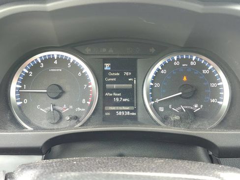 Used 2017 Toyota Highlander Plus AWD/4WD image 15