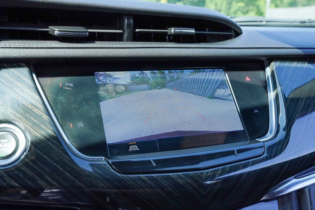 Used 2022 Cadillac XT6 Premium Luxury AWD/4WD image 19