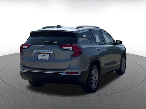 Used 2024 GMC Terrain SLT image 15