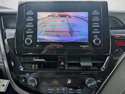 Used 2023 Toyota Camry SE image 13