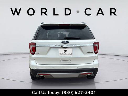 Used 2016 Ford Explorer XLT w/ Equipment Group 202A image 14