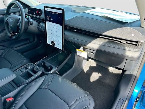 Used 2025 Ford Mustang Mach-E Premium image 30
