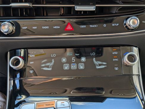 New 2026 Genesis GV70 2.5T image 22