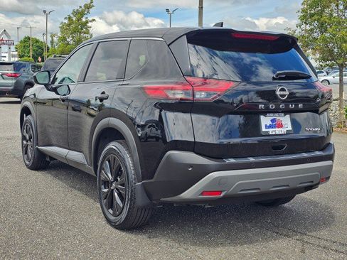 Used 2023 Nissan Rogue SV AWD/4WD image 5