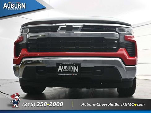 Used 2023 Chevrolet Silverado 1500 LT AWD/4WD image 20