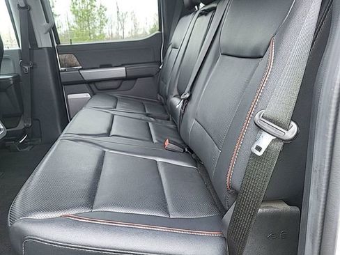 Used 2024 Ford F250 Lariat image 9