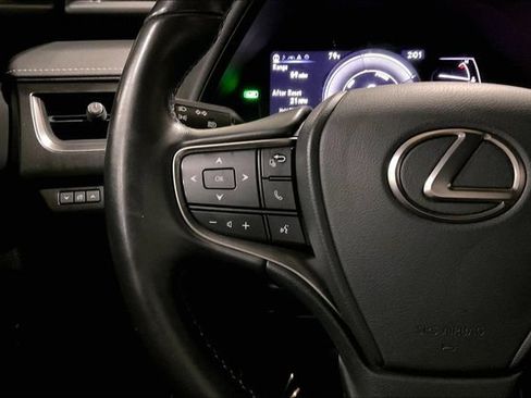 Used 2019 Lexus UX 250h w/ Accessory Package 2 AWD/4WD image 18