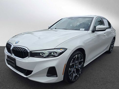 Used 2025 BMW 330i xDrive Sedan w/ Premium Package AWD/4WD image 7