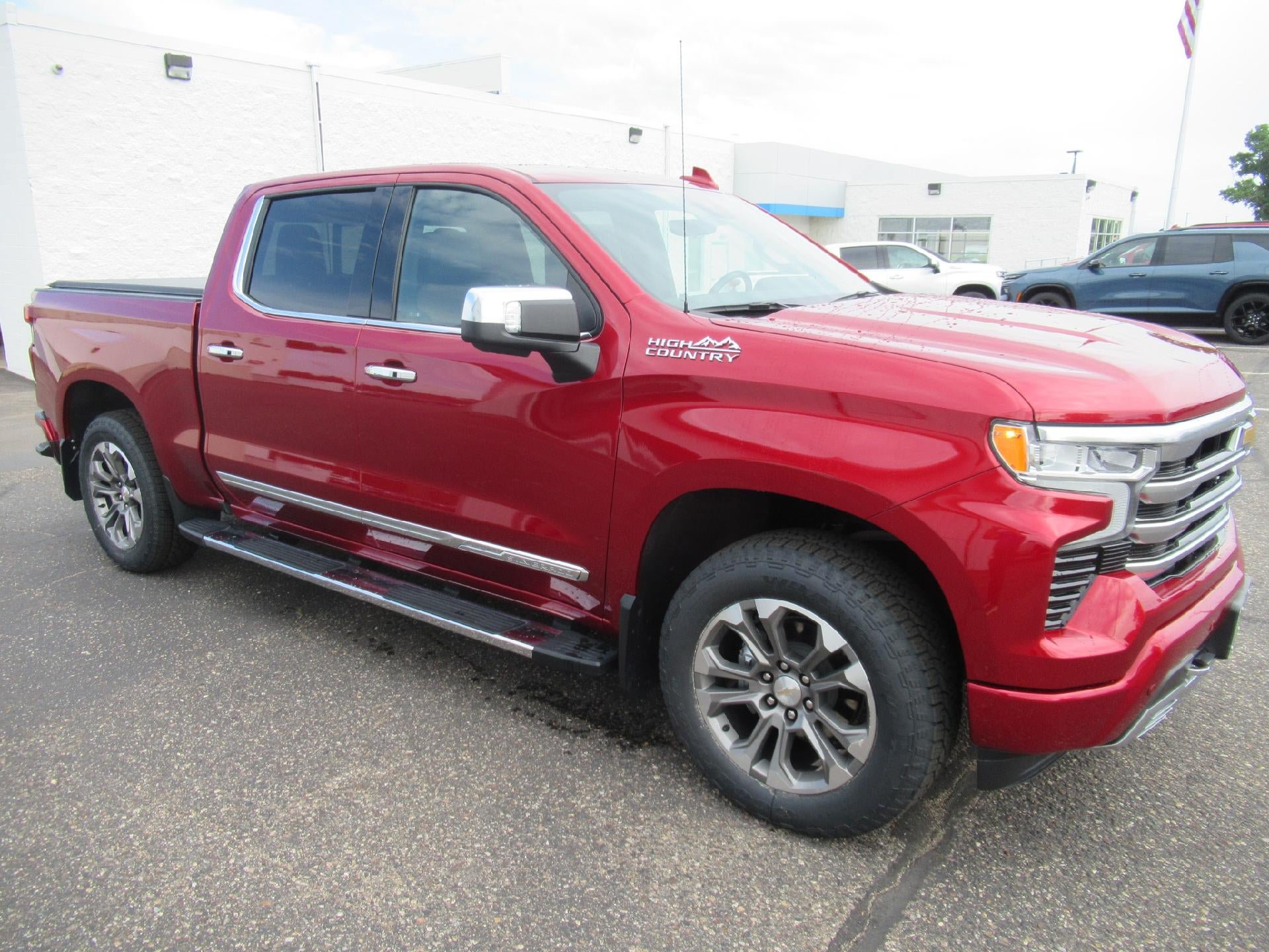 Certified 2023 Chevrolet Silverado 1500 High Country w/ Technology Package AWD/4WD image 3