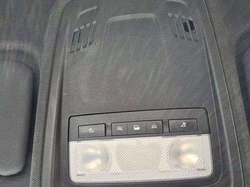 Used 2017 Chevrolet Cruze LT w/ Convenience Package image 21