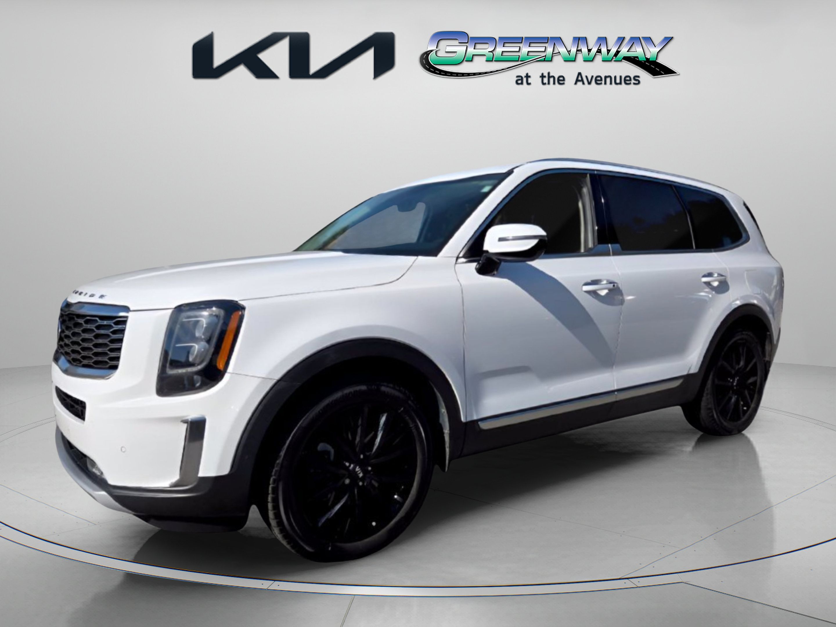 Used 2021 Kia Telluride SX w/ Towing Package FWD image 3