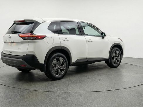 Used 2025 Nissan Rogue SV image 9