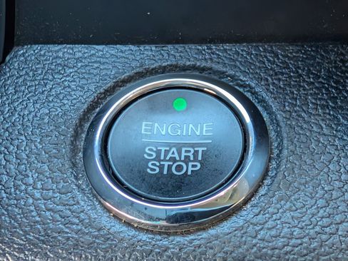 Used 2019 Ford F150 Lariat image 27