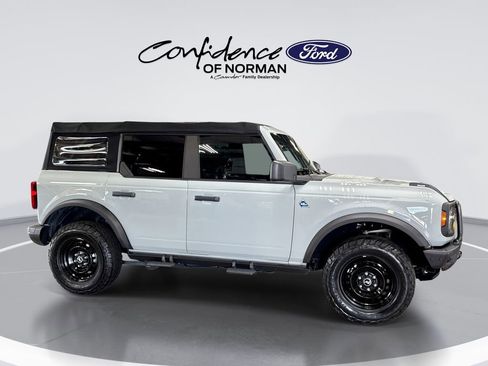 Used 2022 Ford Bronco Black Diamond AWD/4WD image 10