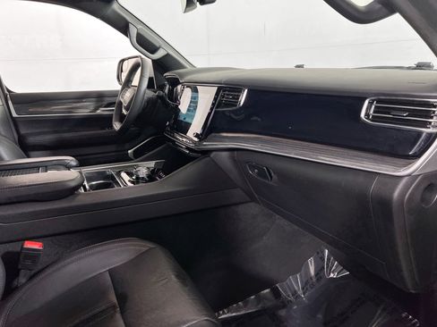 Used 2022 Jeep Wagoneer Series II image 31