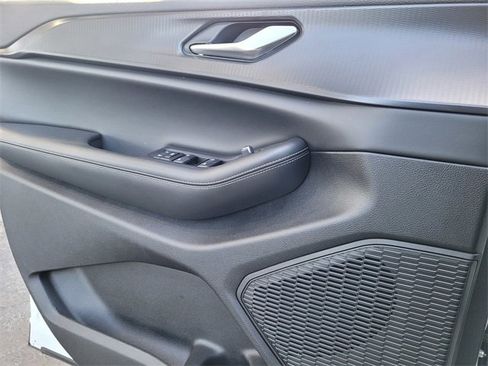 Certified 2024 Jeep Grand Cherokee L Laredo image 13