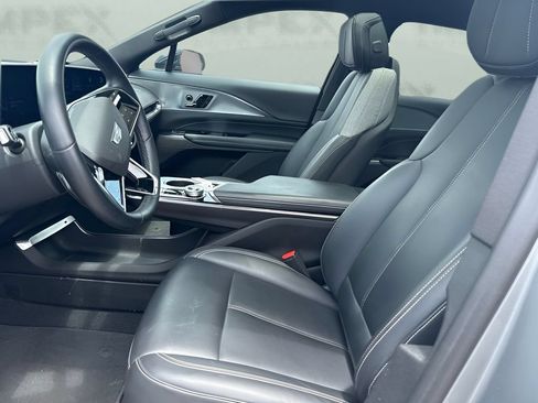 Used 2024 Cadillac Lyriq Tech AWD/4WD image 7