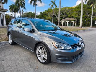 Used 2016 Volkswagen Golf Limited Edition image 1