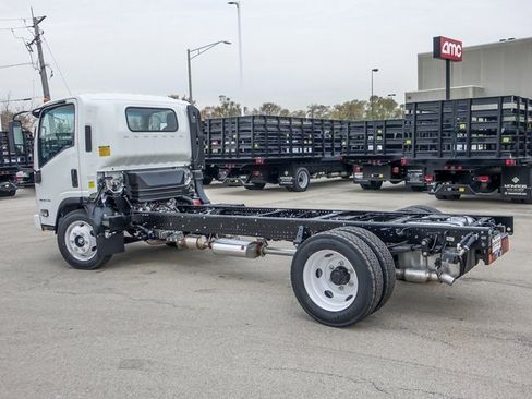 New 2025 Chevrolet Low Cab Forward image 5