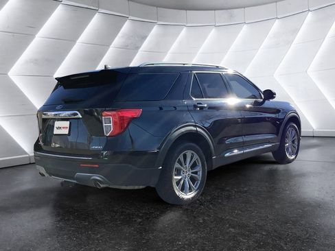 Used 2022 Ford Explorer Limited w/ Equipment Group 301A image 4